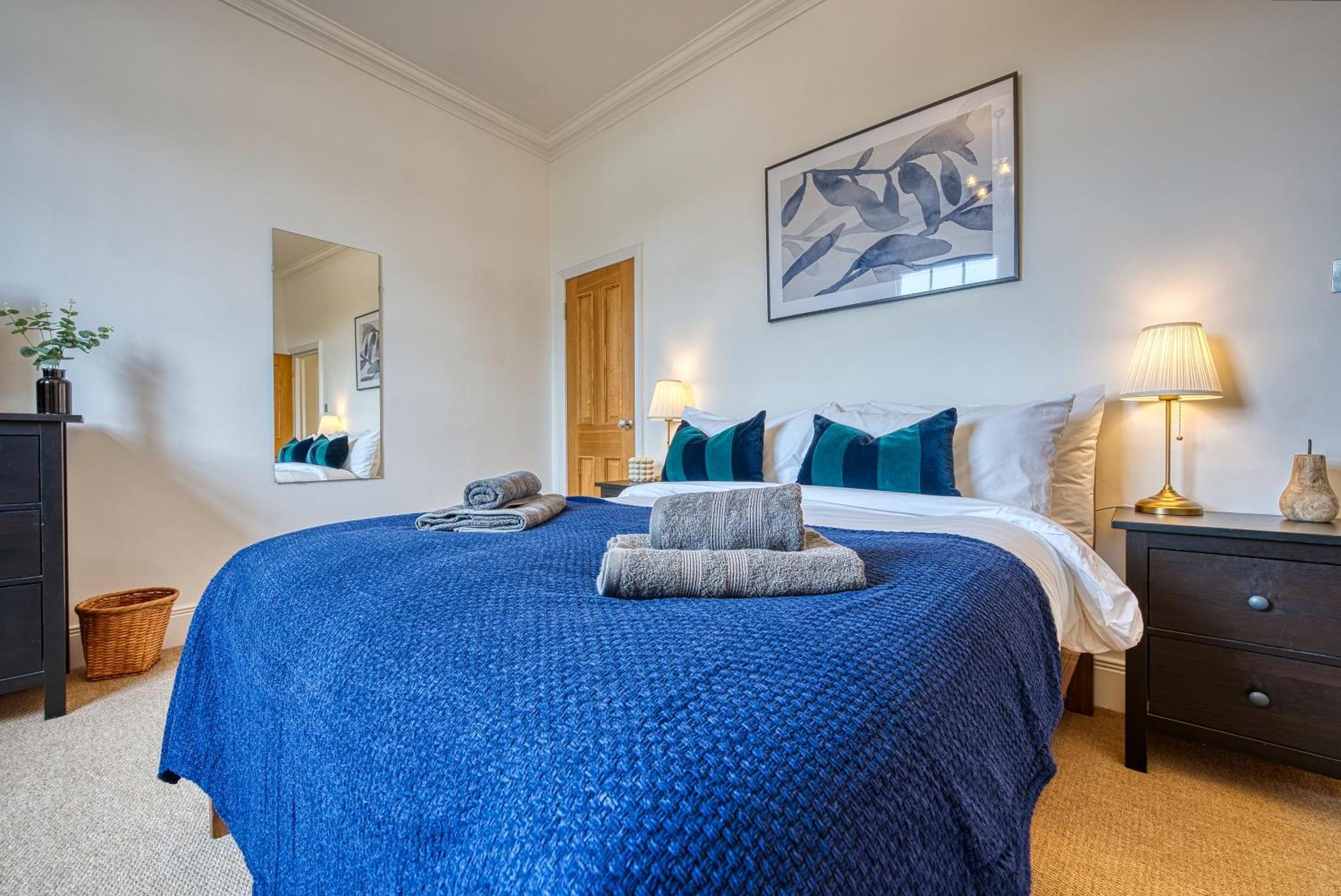 2 Bed Stunning Chic Modern Spacious Apt, Ocean Village, Southampton - Plenty Of Parking - By Blue Puffin Stays Zewnętrze zdjęcie