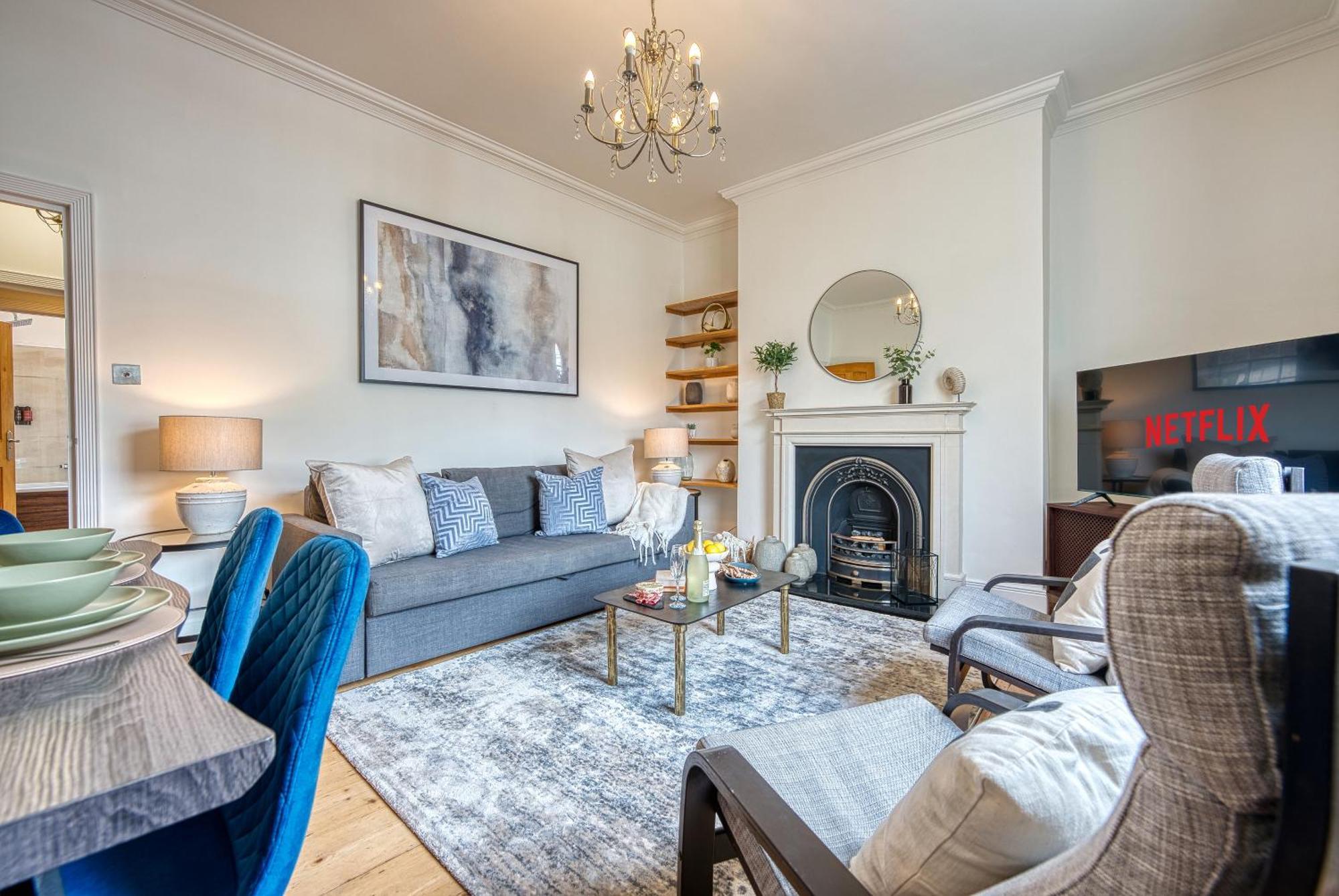 2 Bed Stunning Chic Modern Spacious Apt, Ocean Village, Southampton - Plenty Of Parking - By Blue Puffin Stays Zewnętrze zdjęcie