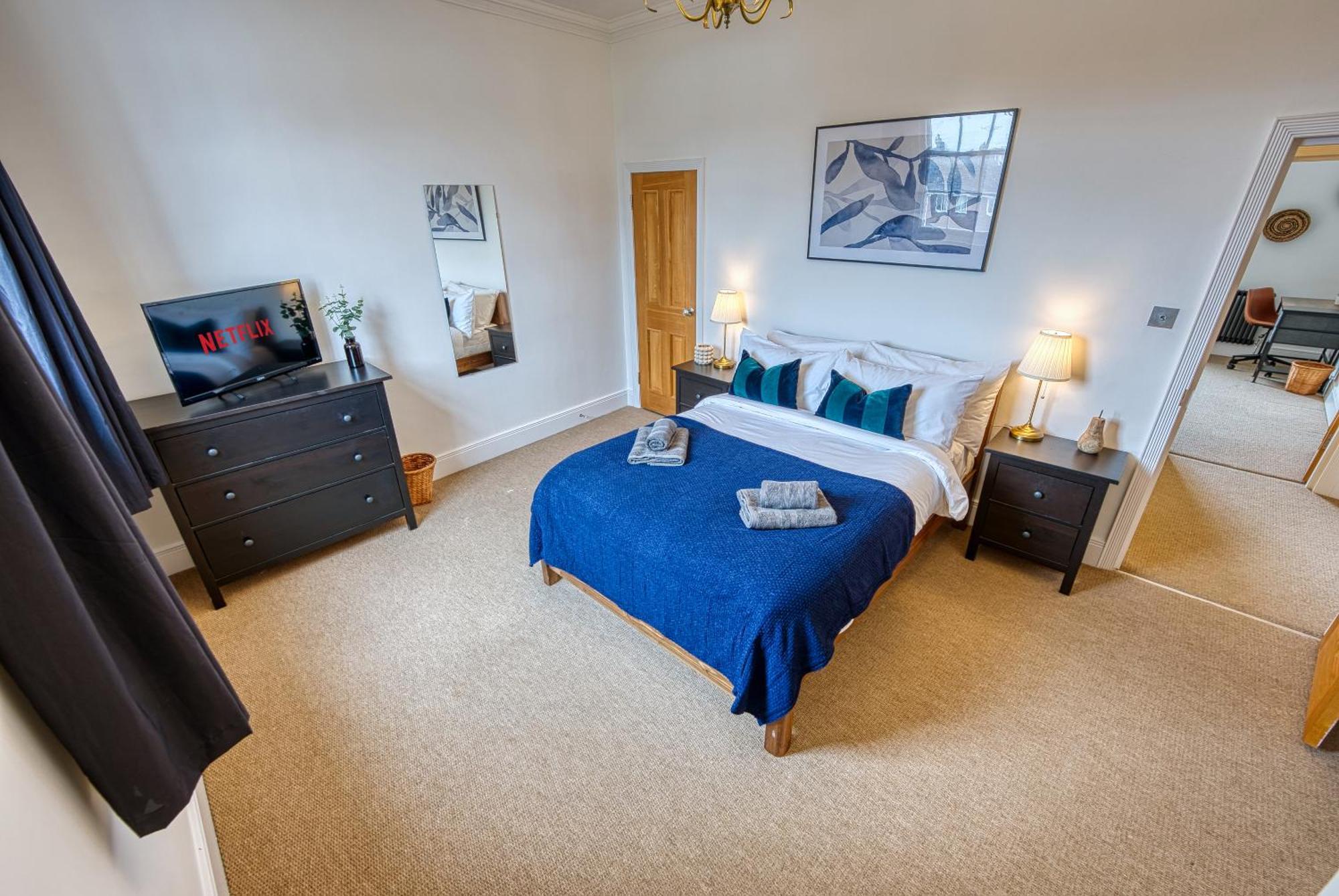 2 Bed Stunning Chic Modern Spacious Apt, Ocean Village, Southampton - Plenty Of Parking - By Blue Puffin Stays Zewnętrze zdjęcie