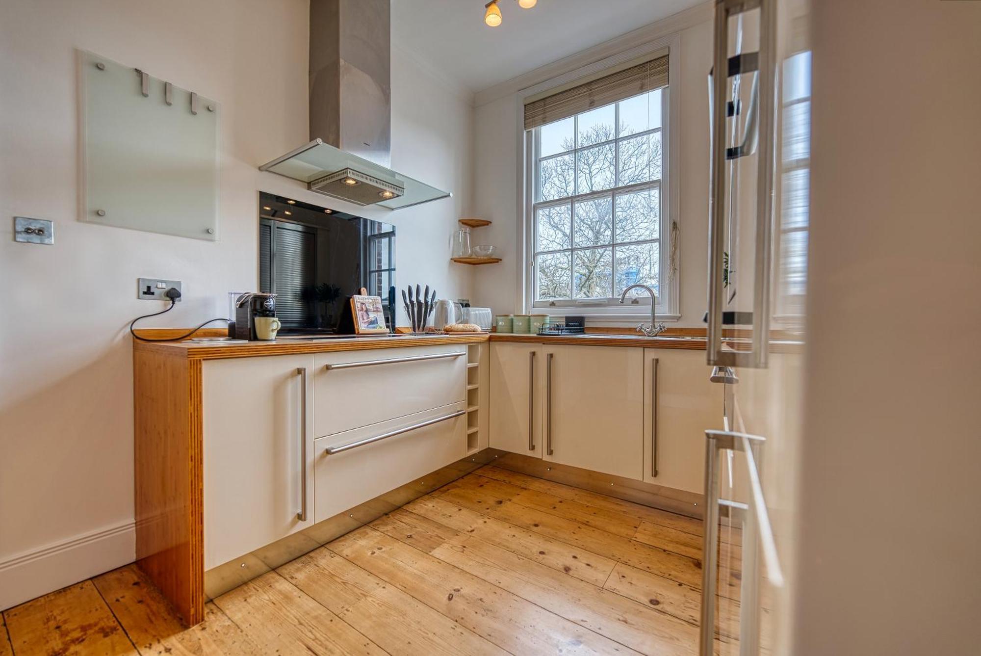 2 Bed Stunning Chic Modern Spacious Apt, Ocean Village, Southampton - Plenty Of Parking - By Blue Puffin Stays Zewnętrze zdjęcie